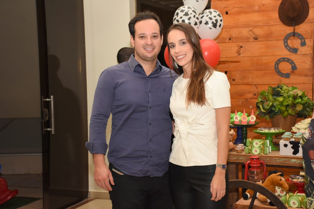 Dhyego Curado e Fernanda Calixto Abdala