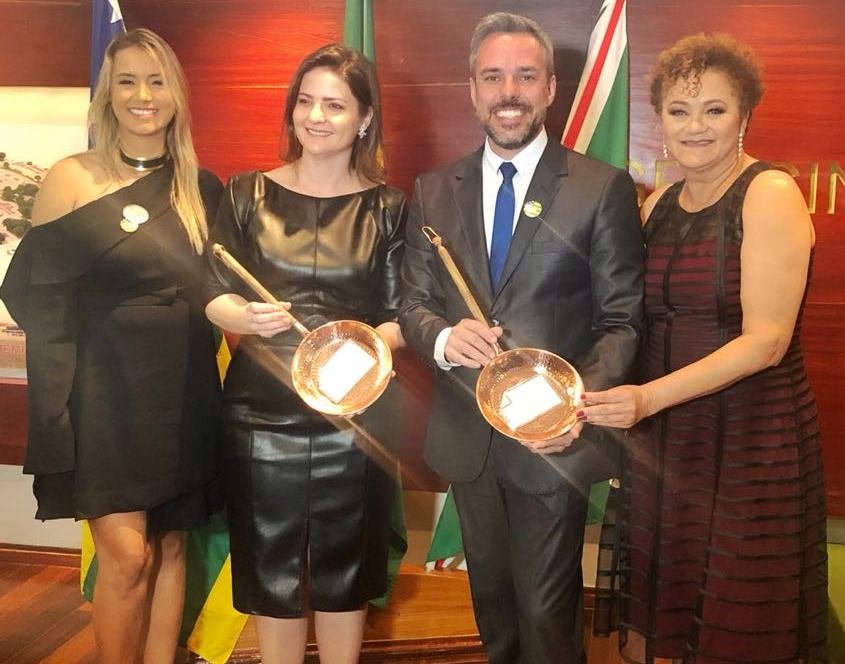 Juliana Barroso, Fabrine Miller, Leandro Garcia e Bethy Alves